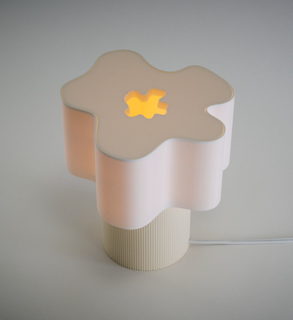 Mila Table Lamp - Honey and Ivy
