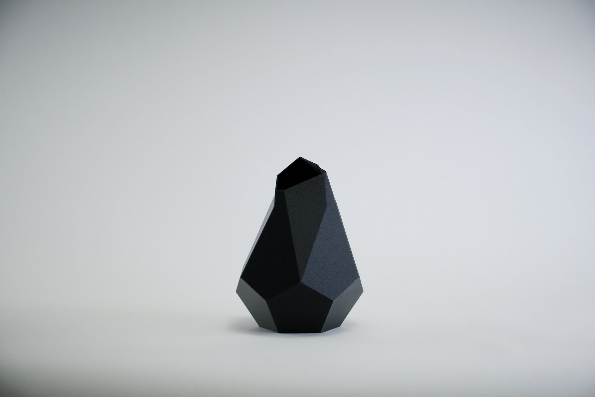 Mishi Faceted Vase  |  STYLE 02 Iceberg - Honey and Ivy