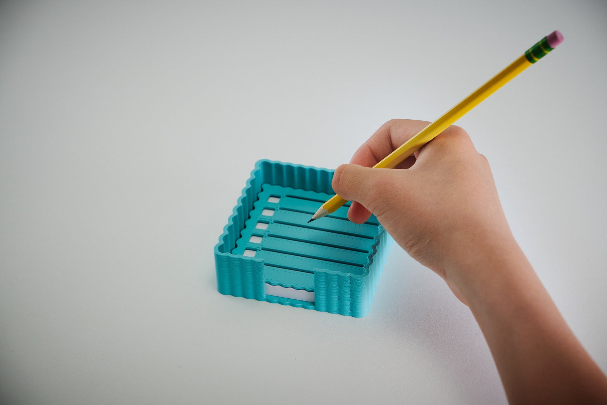 Chloe Sticky Note Holder - Honey and Ivy